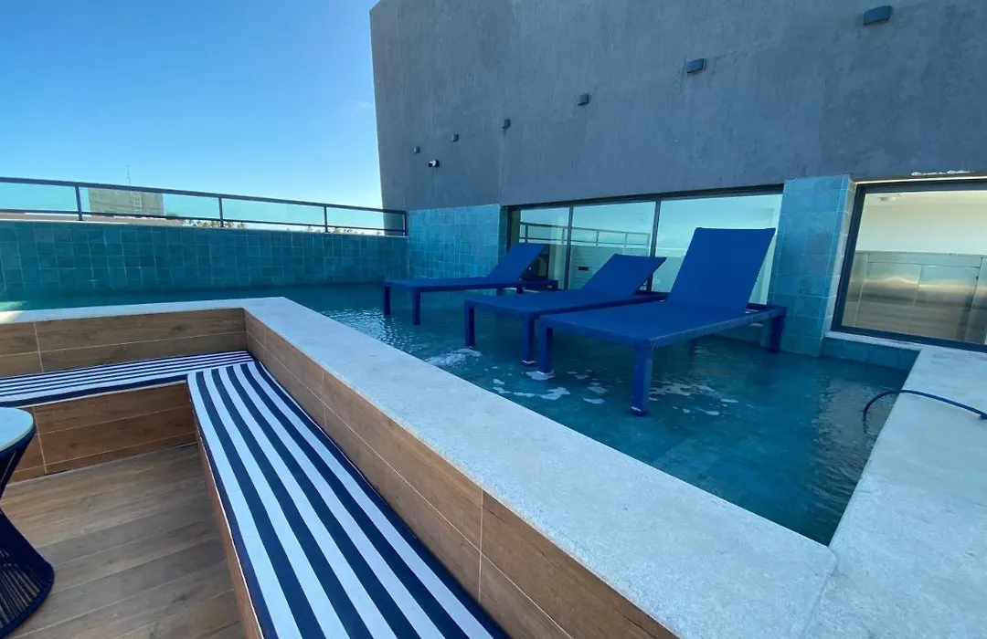 Flat à Beira Mar com Varanda em Frente as Piscinas Naturais 307-1